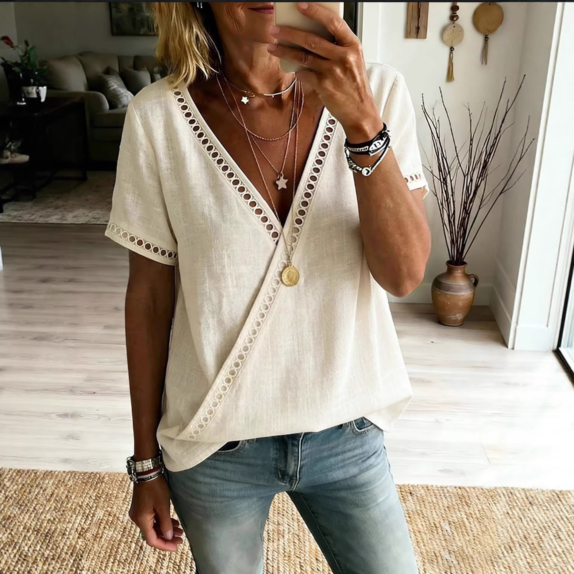 Haut dentelle col V manches courtes patchwork