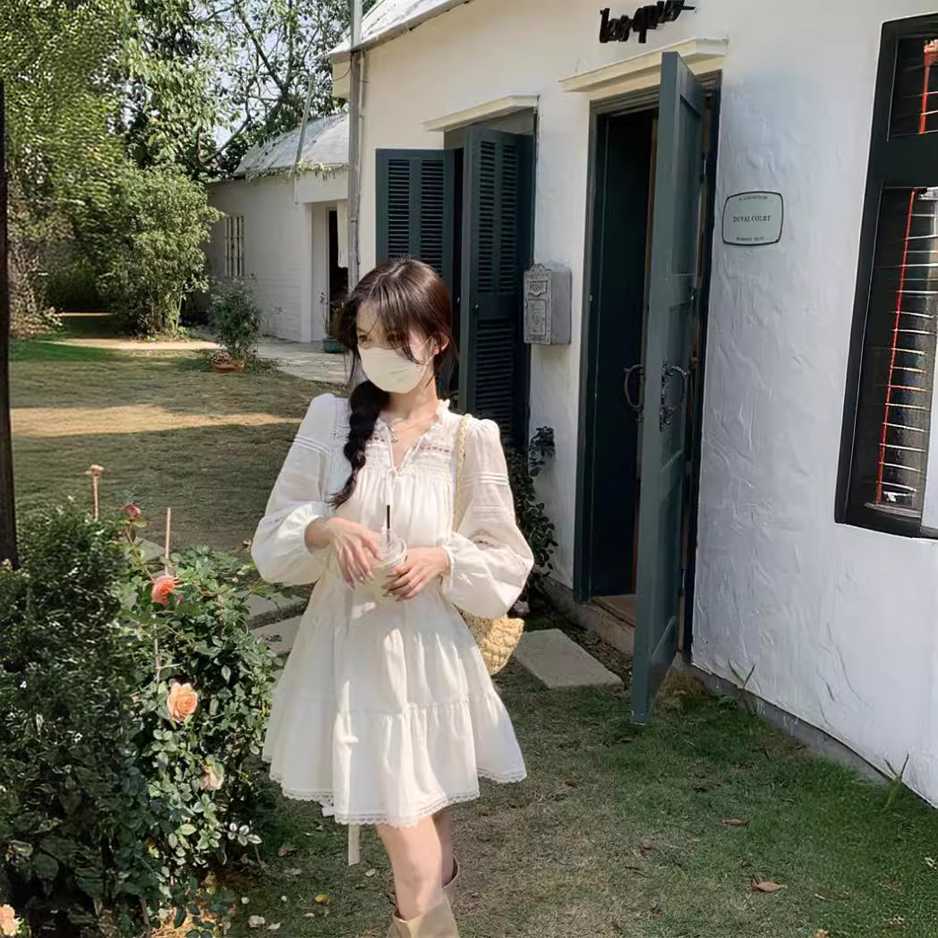 Robe à manches longues style français avec découpes
