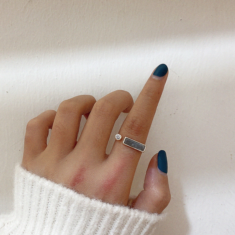 Bague marbre zircon design niche vintage